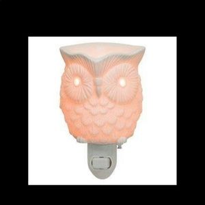 New Scentsy Hoot Plug in with wax bar